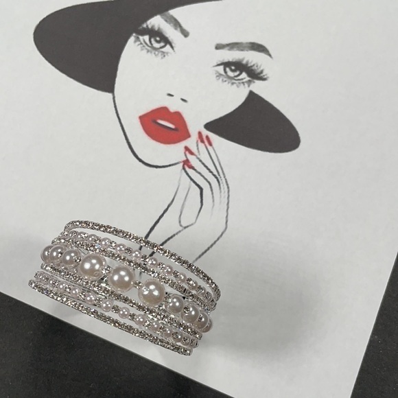 Pearl And Crystal Multi Bangle - Picture 2 of 5